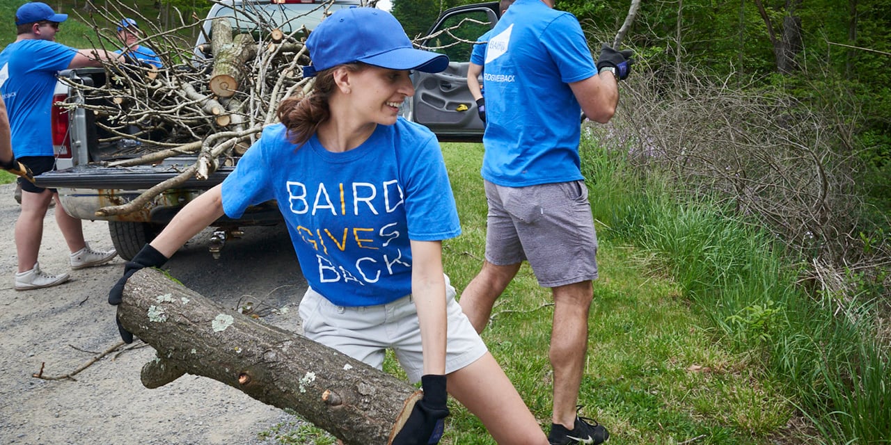 Baird associates working outdoors during Baird Gives Back week.