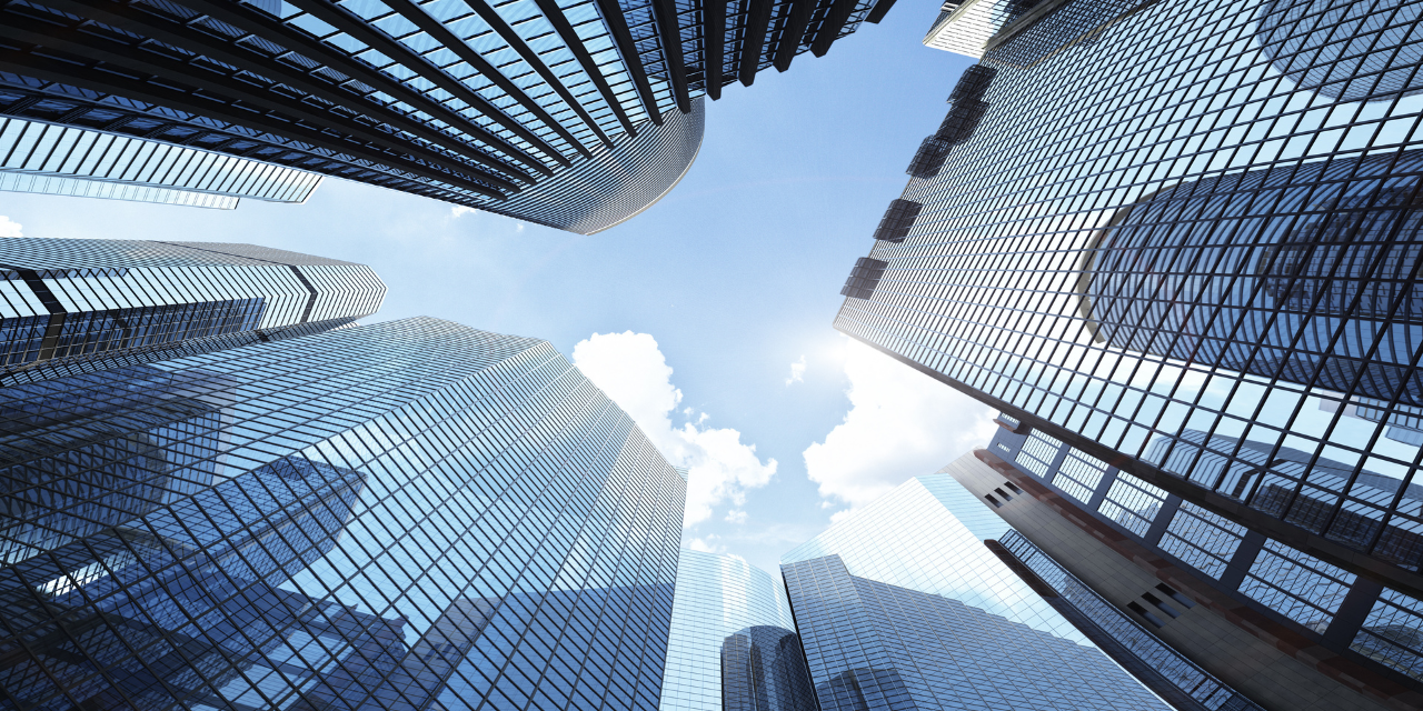 Upward point of view looking at sky scrapers