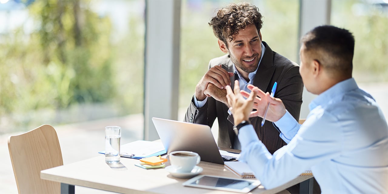  A financial advisor in conversation with a client